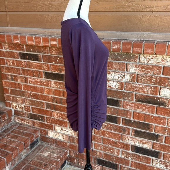 Athleta Women's Purple Ruched Athletic Top Blouse with Long Sleeves Size Small - Picture 4 of 7